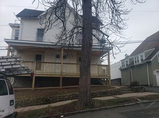 20 Robinson Ave, Danbury, CT 06810