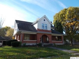 324 Cherry St, Carthage, IL 62321