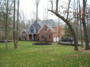 21 Settlers Landing Rd, Warsaw, VA 22572