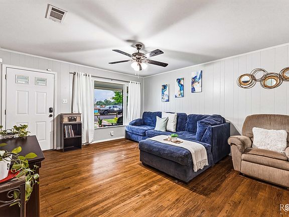 5th image of 2522 Guadalupe St