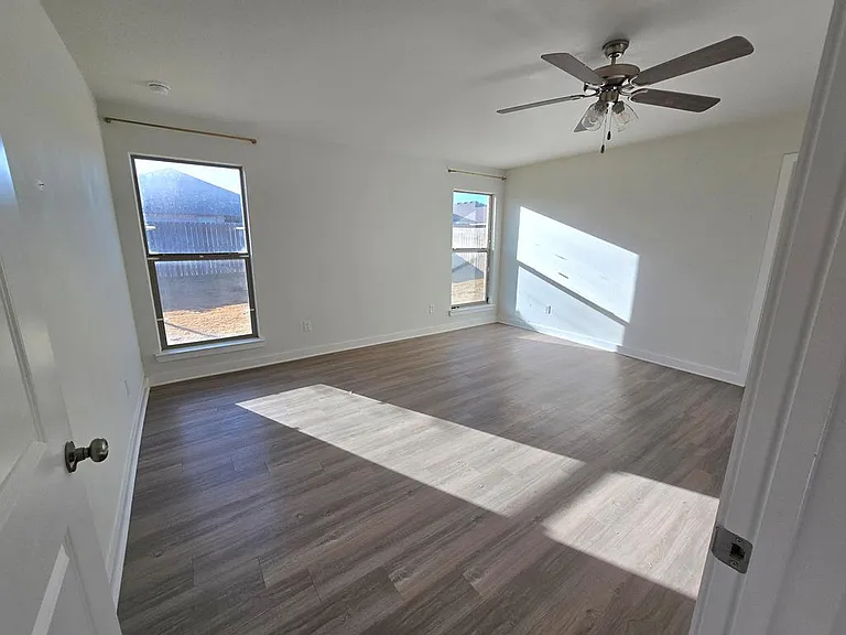 6703 NE Fiddler Rd — Photo 16