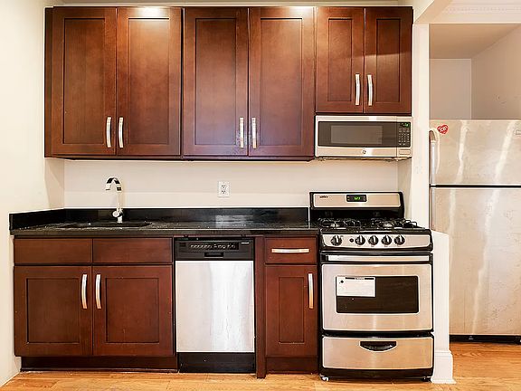 2nd image of 1059 Union St APT 5G