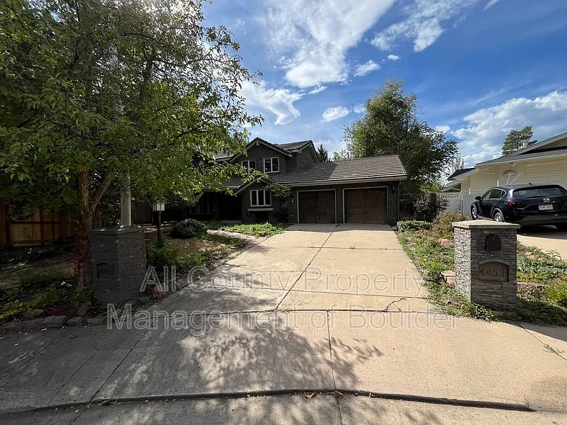 4453 Pali Way