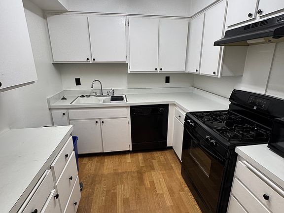 4th image of 500 Jackson Pl Unit 311