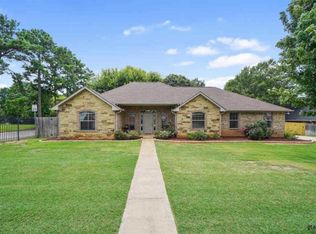 1119 Millstone Ln, Chandler, TX 75758