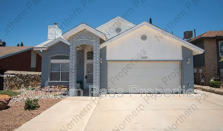 12107 Valley Quail Dr — Photo 1