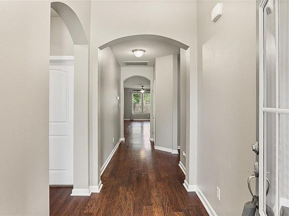 3rd image of 16973 River Park Dr