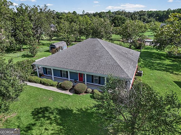 3rd image of 100 Kendal Ln