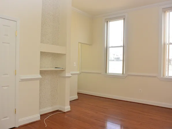 916 Light St, Baltimore, MD