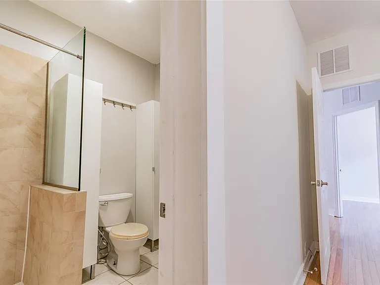 317 W Jean St — Photo 32