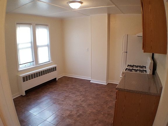2nd image of 81 Wallace St APT 1W