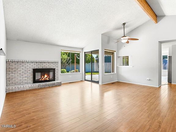 5th image of 1609 S 72nd Ave