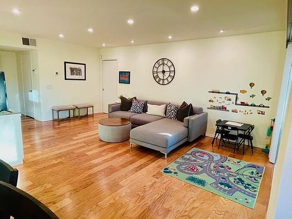 3rd image of 702 Park Ave APT 201