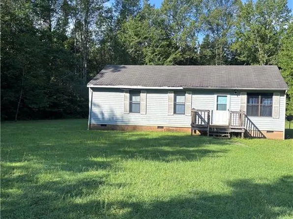 6046 Drunkard Rd, Jetersville, VA 23083