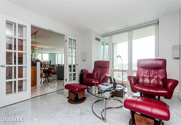 4th image of 345 N La Salle Dr APT 1201