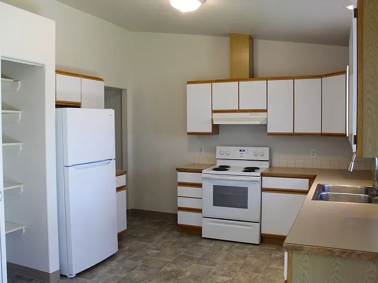 1386 Brown St #B — Photo 13