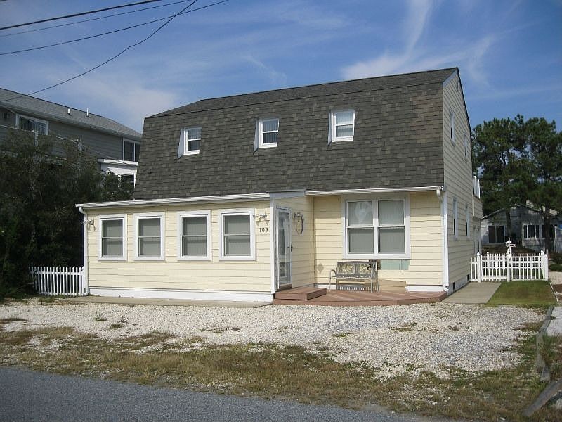 1st image of 109 Petherton Dr