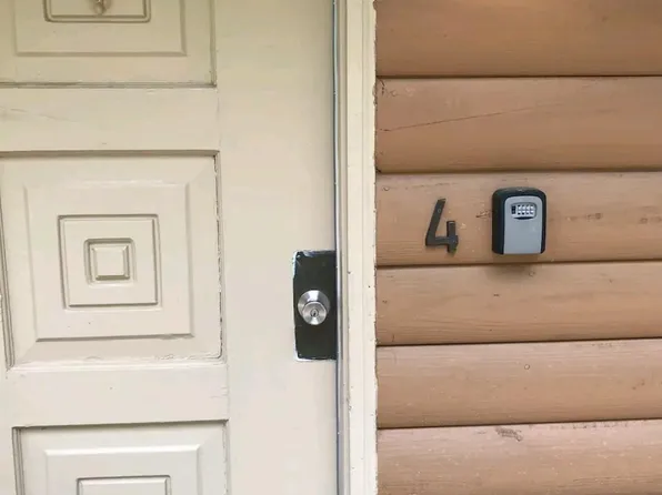 2477 Dockside Dr, Soddy Daisy, TN 37379