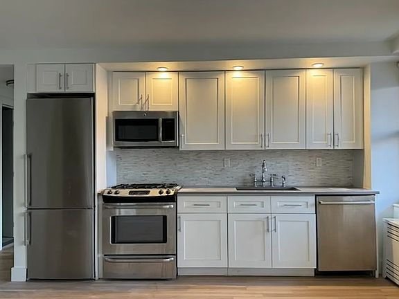 4th image of 788 Columbus Ave APT 14C
