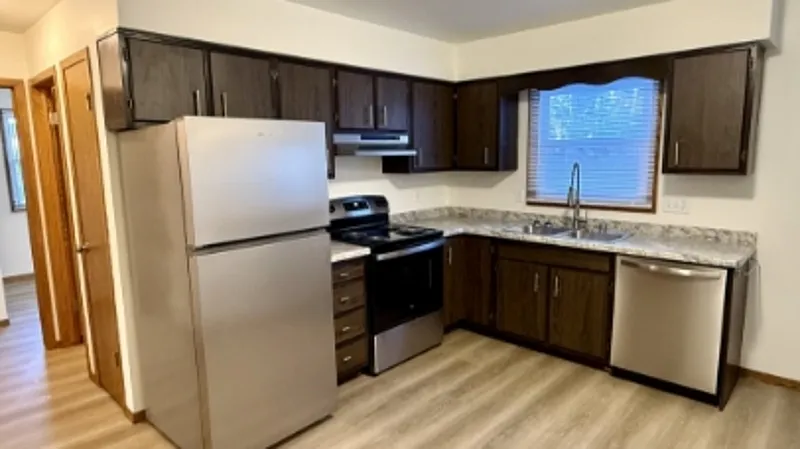 2 bed, 1.0 bath, $1,299 — Photo 1