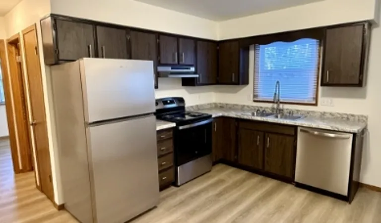 2015-2017 Parkside Dr — Photo 1