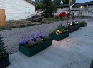 1177 McAdoo St, Blackfoot, ID 83221