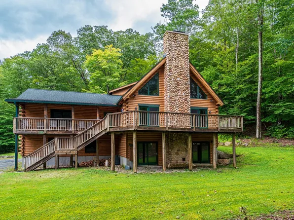 303 Westview Est, Manchester Center, VT 05255