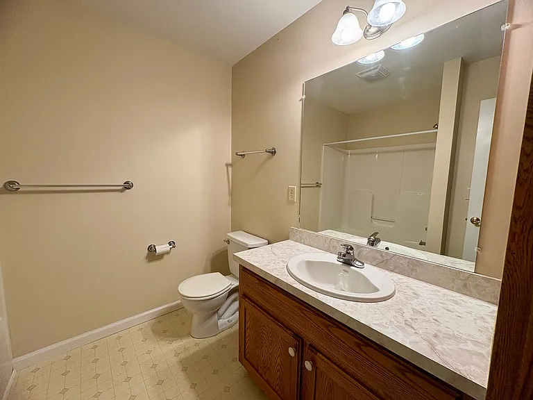 303 E Orange St — Photo 18