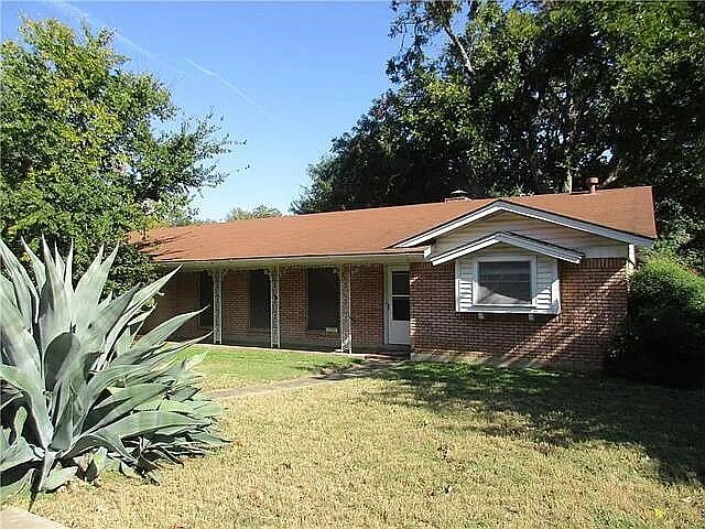 1st image of 2213 Eastside Dr
