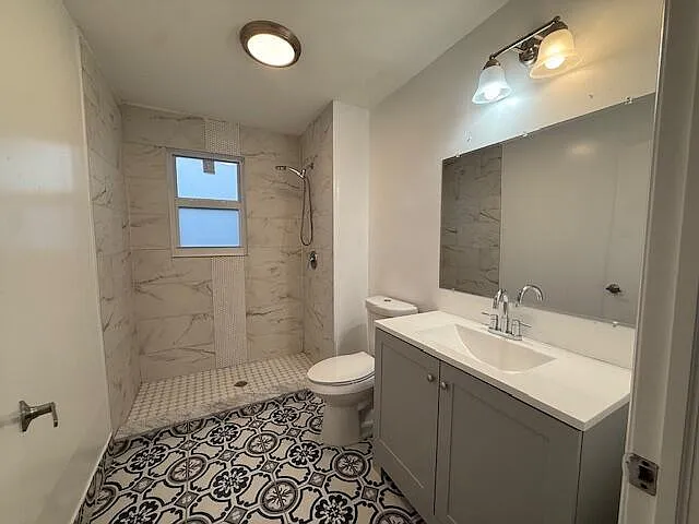 919 2nd St #4 — Photo 10
