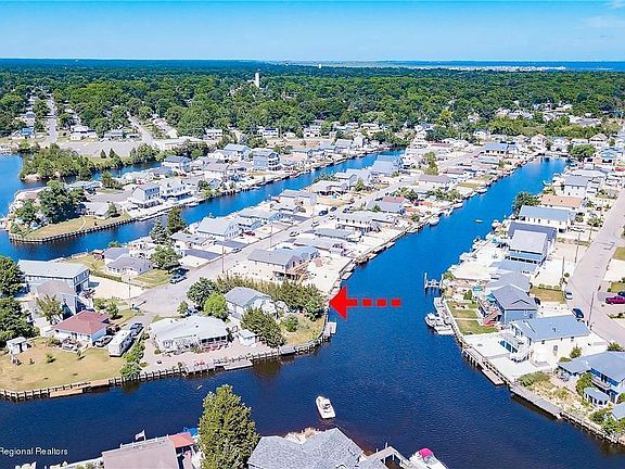 3rd image of 45 Lake Huron Dr