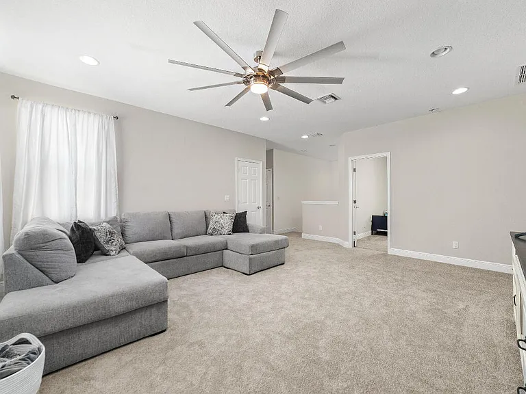 2011 NW Cataluna Cir — Photo 28