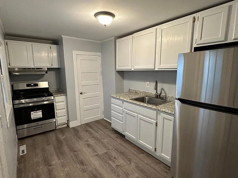 134 N Penn St — Photo 3
