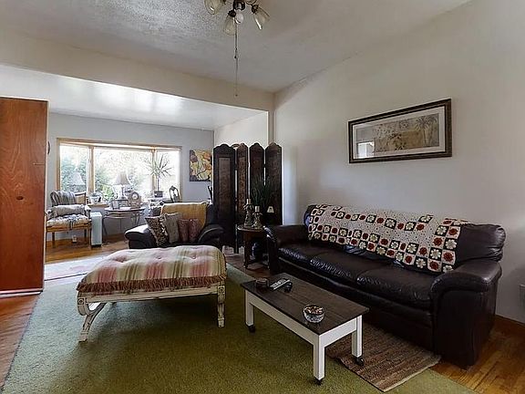 3rd image of 17 Gualbert Ave #2