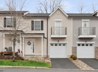 18 Joseph Dr BLDG 18 #18, Newton Town, NJ 07860