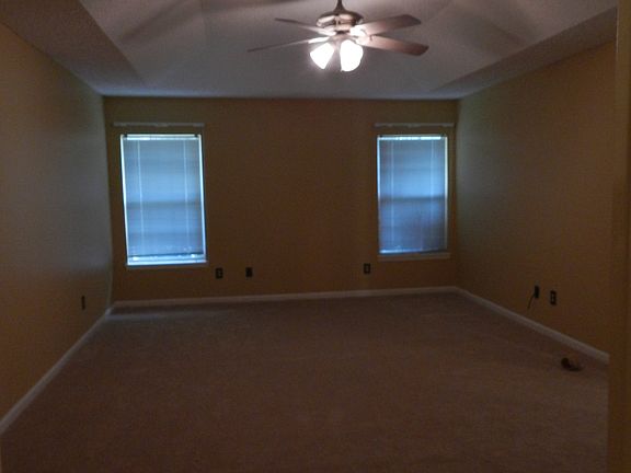 3rd image of 13070 Clearbrook Ct