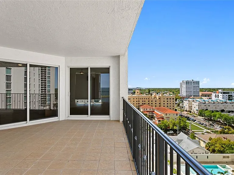 300 Beach Dr NE #1201 — Photo 40