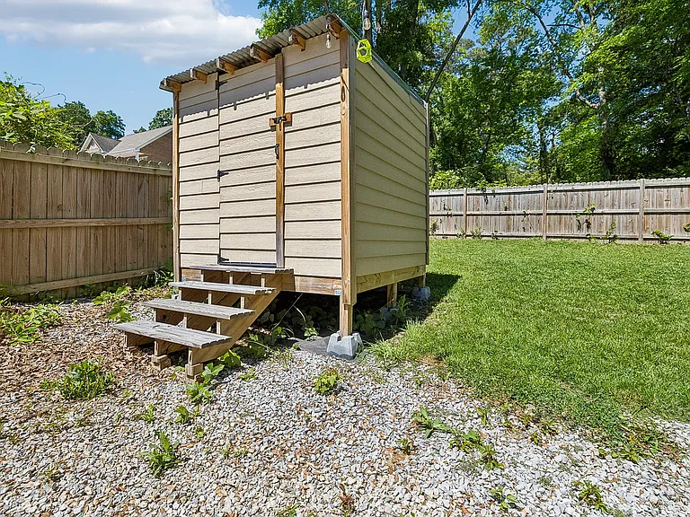 103 S Germantown Rd — Photo 31