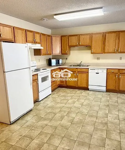 135 N Saint West A #A — Photo 7
