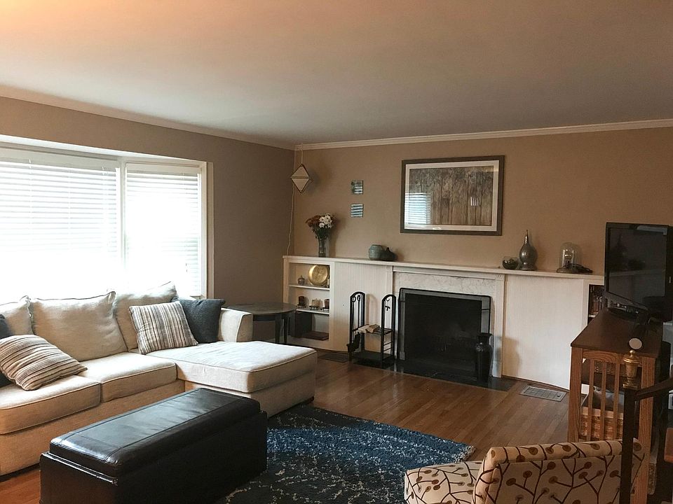 1st image of 61 Deland Ave