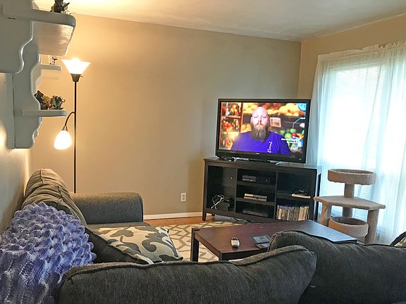 3rd image of 9 Buckley Meadows Dr