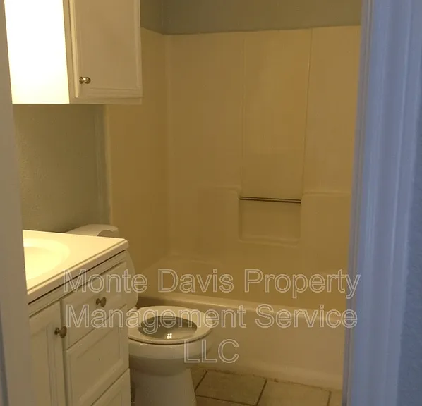 2001 Kenneth Ave #A — Photo 14