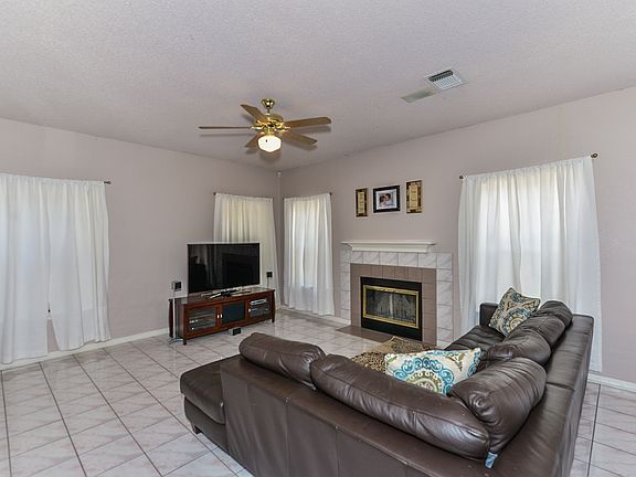 5th image of 16602 Winding Oak Dr
