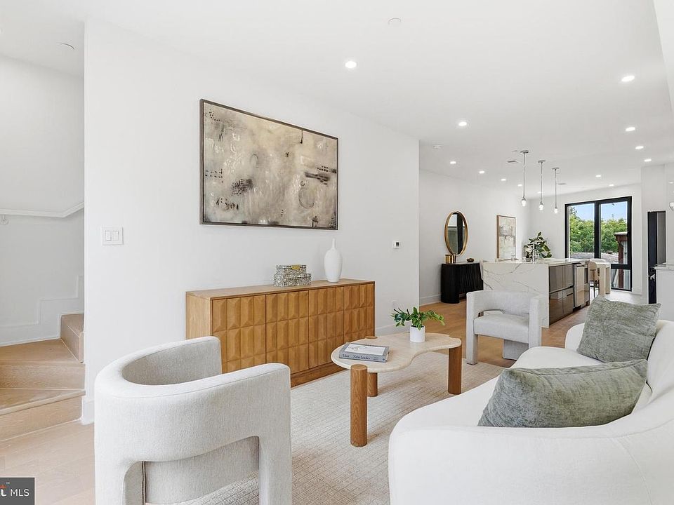 1st image of 1850 Capitol Ave NE #2