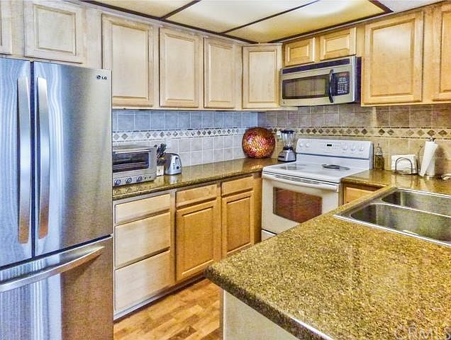 2nd image of 26232 Los Viveros #191