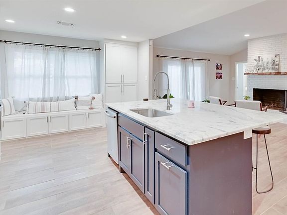 4th image of 2109 Friar Tuck Dr