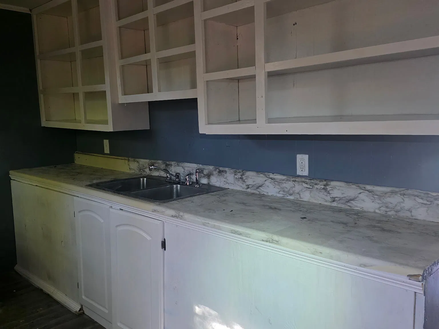 3 bed, 1300 sqft, $825 — Photo 2