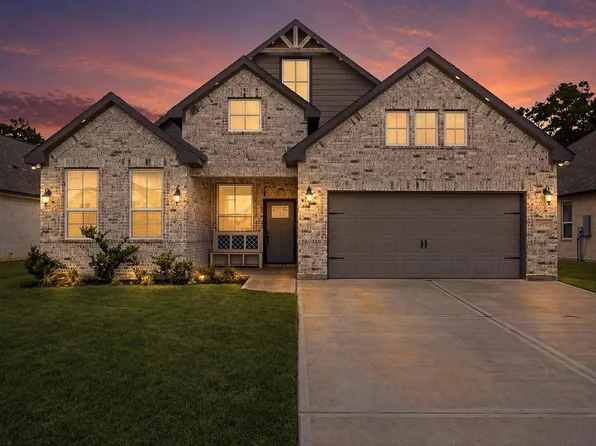 409 Little Spring Ct, Anahuac, TX 77514