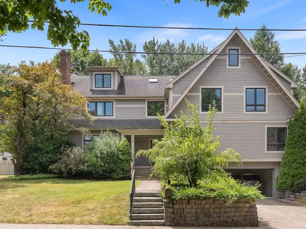 103 Levbert Rd, Newton, MA 02459