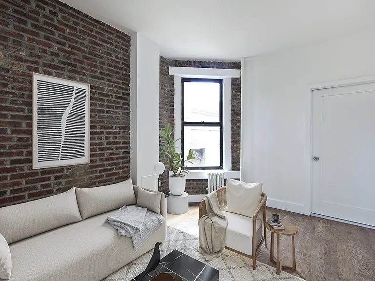 329 E 6th St #9 — Photo 2
